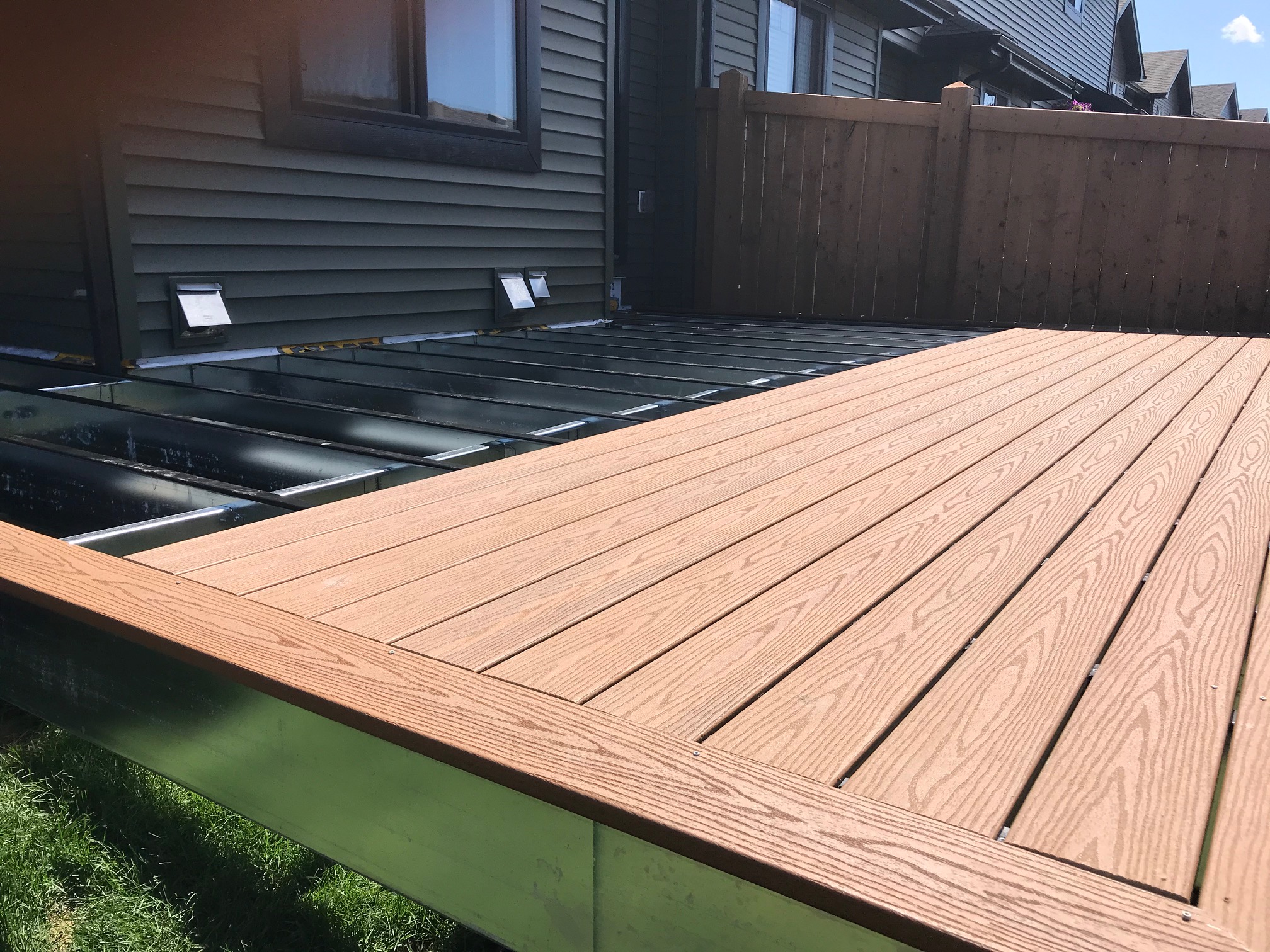 TrueDeck Backyard