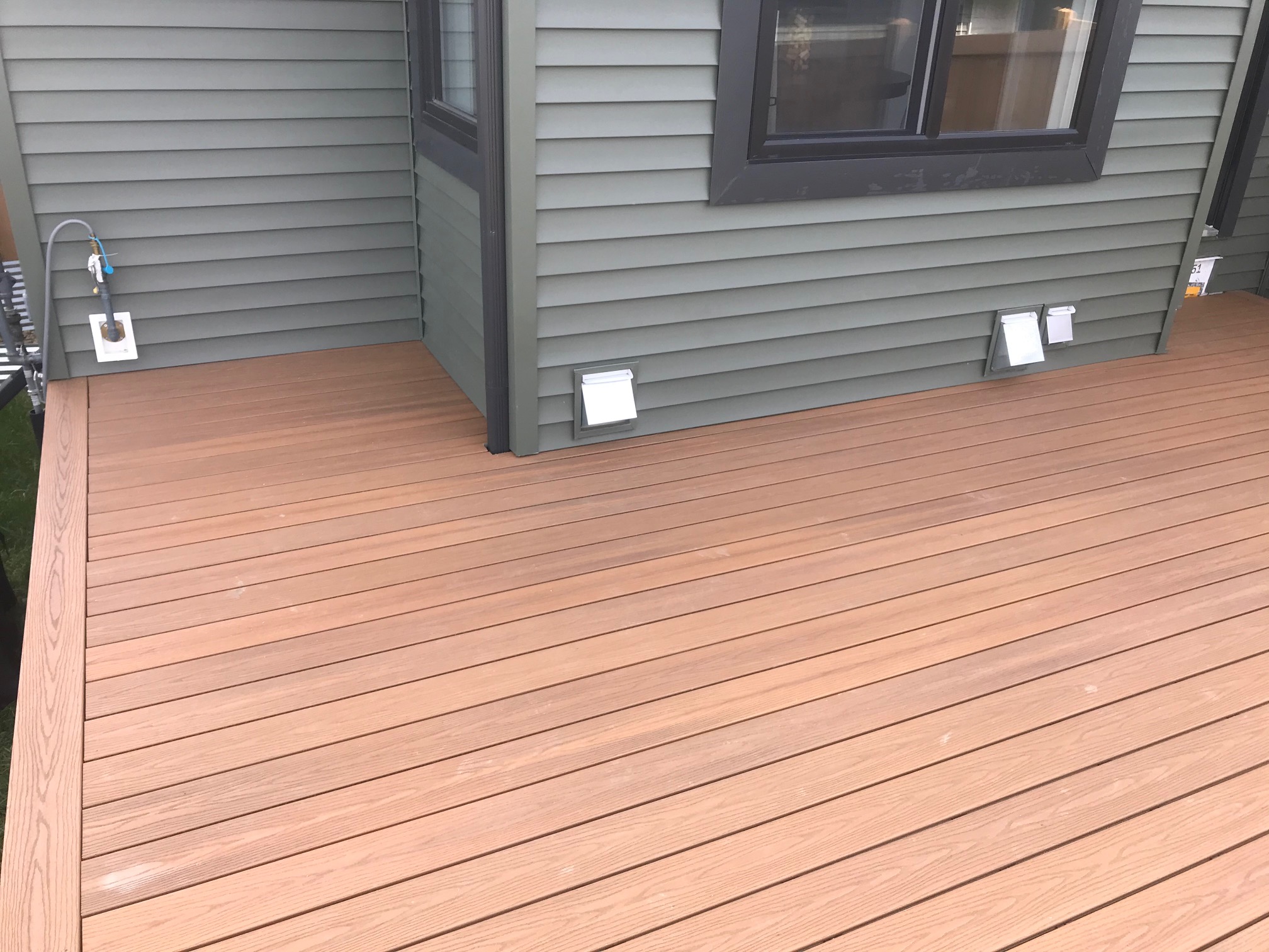 TrueDeck Backyard